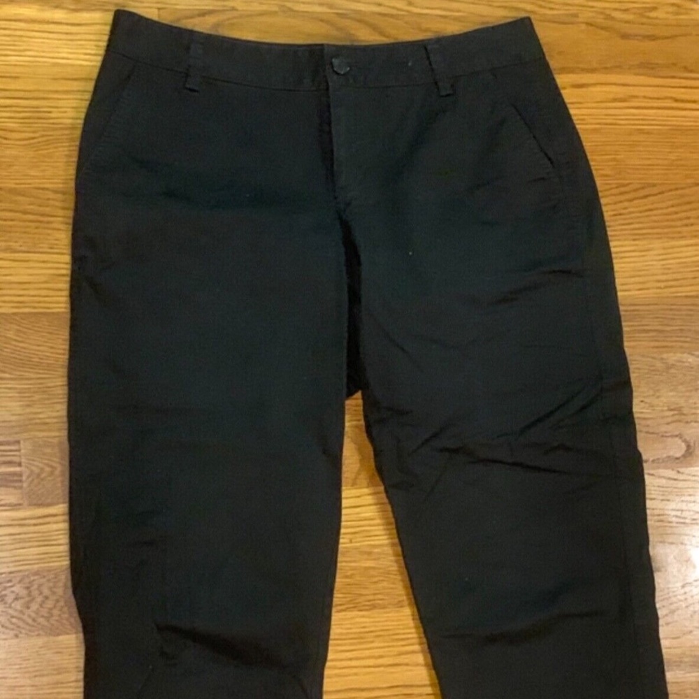 Ann Taylor Loft- Women's Black Capris / Cropped Pants - Size: 6